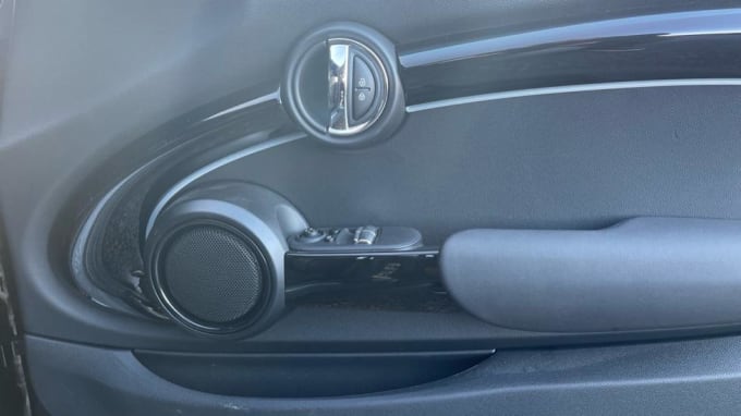 2024 Mini Hatch