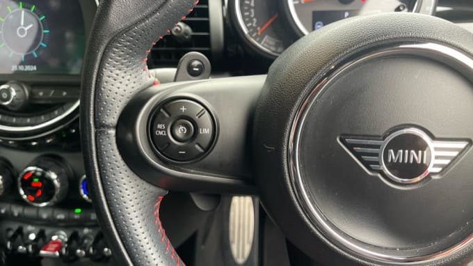 2018 Mini Hatch