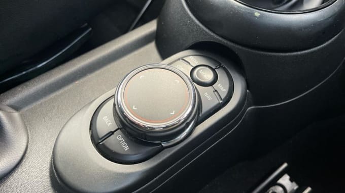 2018 Mini Hatch
