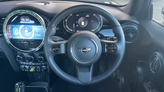 2024 Mini Hatch
