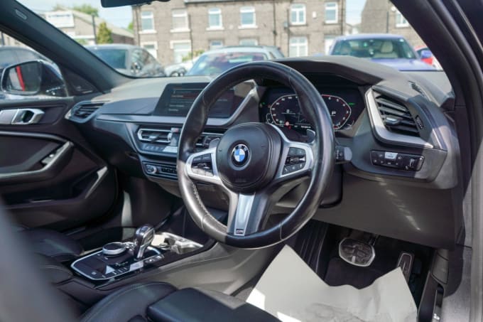 2025 BMW 1 Series