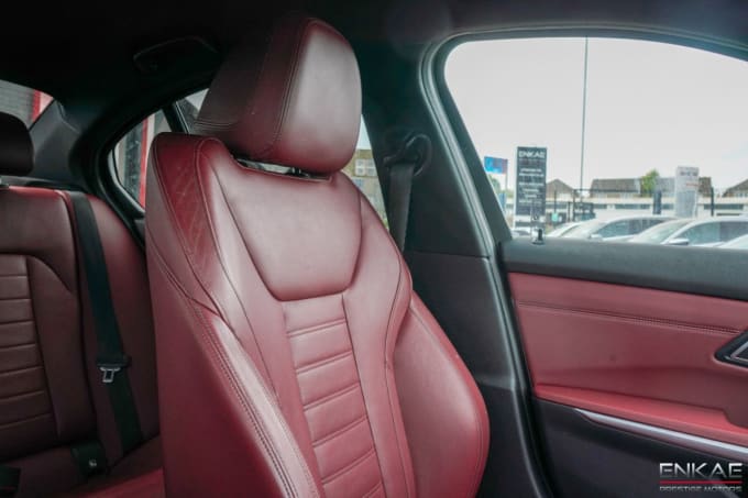 2025 BMW 3 Series