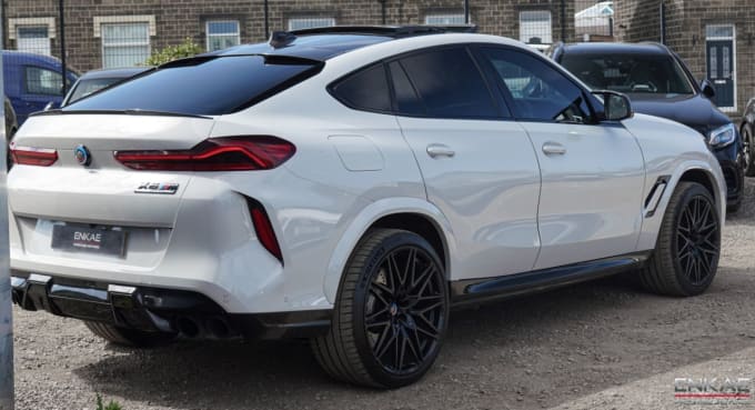 2025 BMW X6 M