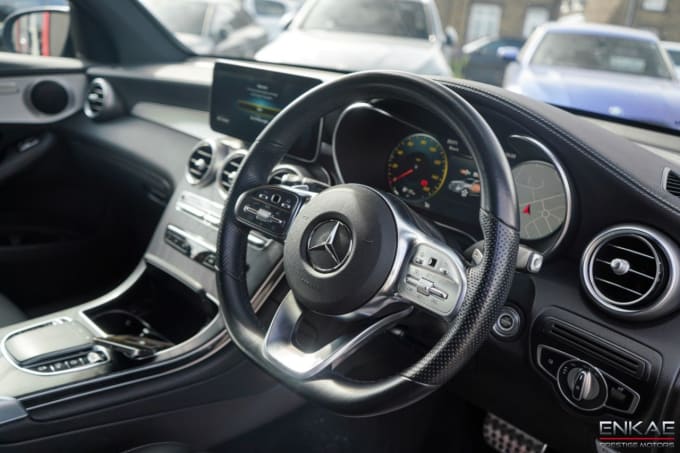 2025 Mercedes-benz Glc