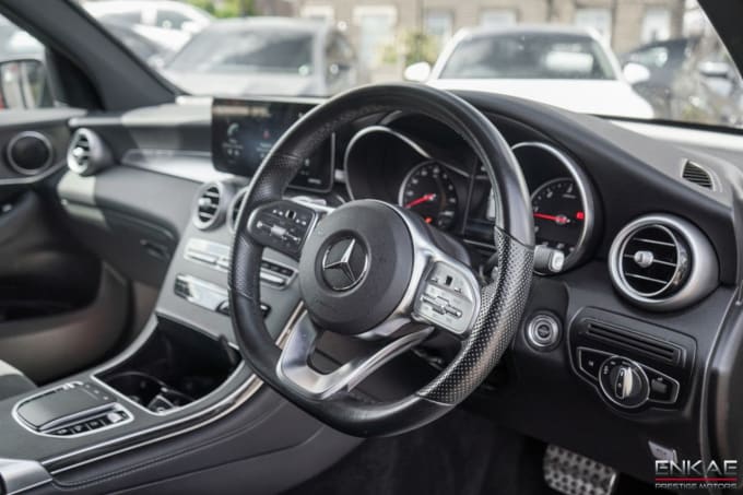 2025 Mercedes-benz Glc