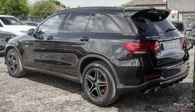 2025 Mercedes-benz Glc