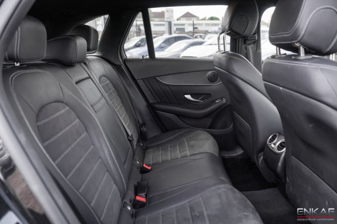 2025 Mercedes-benz Glc