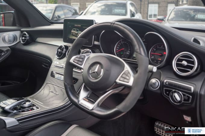 2025 Mercedes-benz Glc