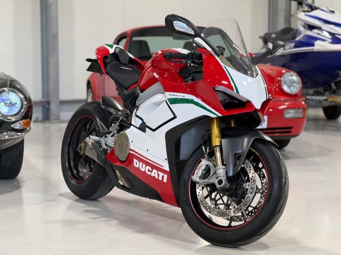 2025 Ducati Panigale V4 Speciale