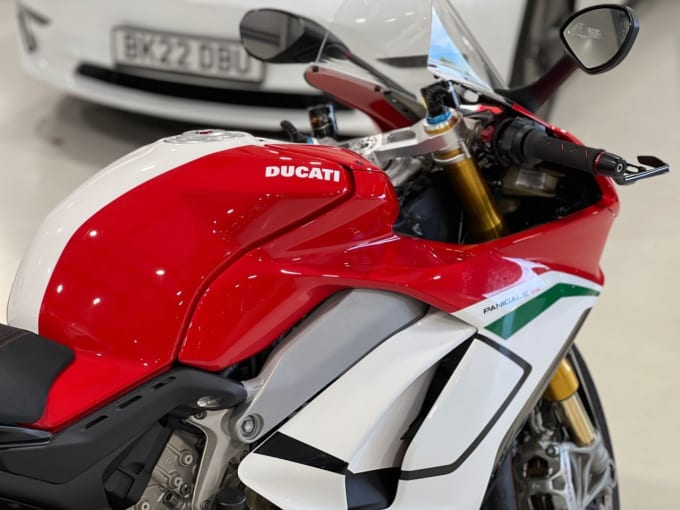 2025 Ducati Panigale V4 Speciale