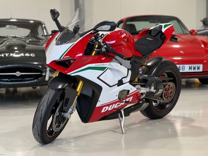 2025 Ducati Panigale V4 Speciale