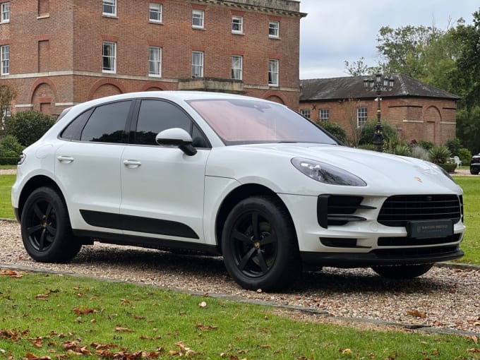 2025 Porsche Macan