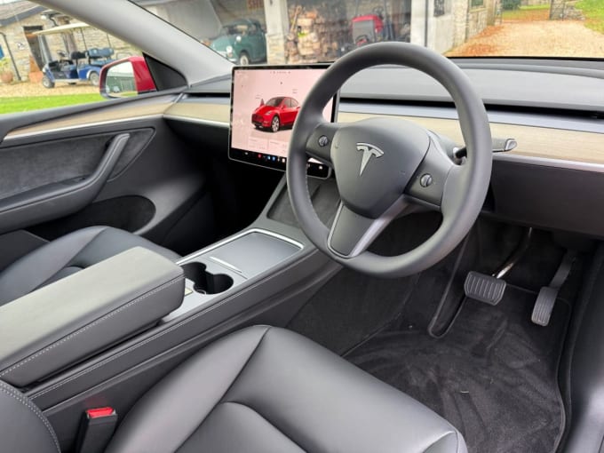 2025 Tesla Model Y