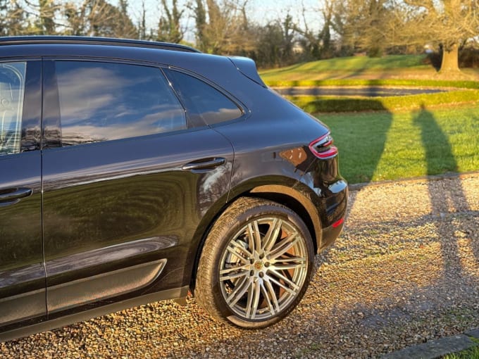 2025 Porsche Macan