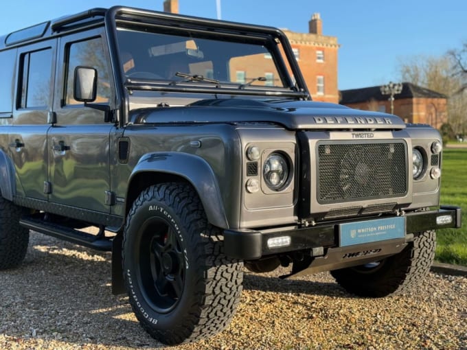 2025 Land Rover Defender