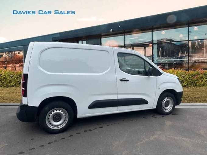 2024 Vauxhall Combo