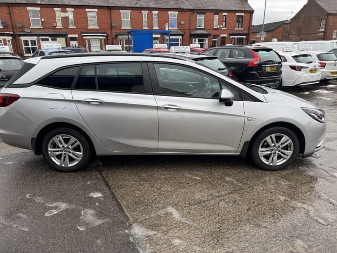 2025 Vauxhall Astra Tourer