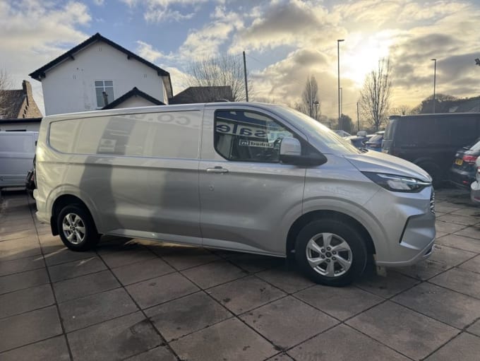 2025 Ford Transit Custom