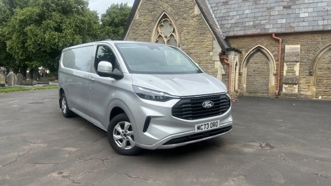 2025 Ford Transit Custom