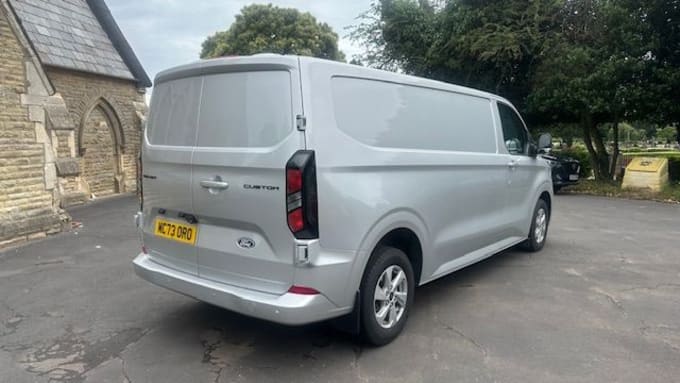 2025 Ford Transit Custom
