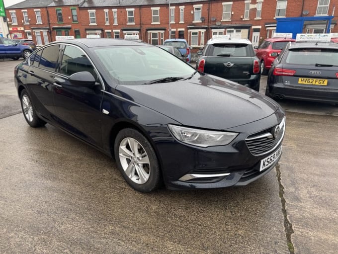 2025 Vauxhall Insignia