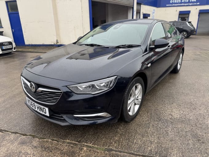 2025 Vauxhall Insignia