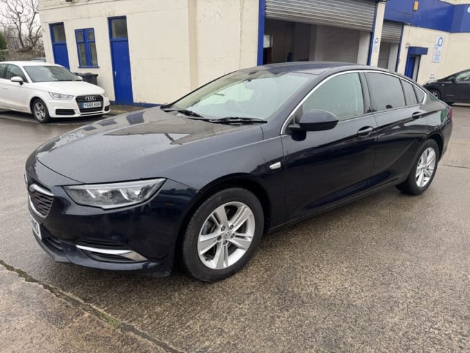 2025 Vauxhall Insignia