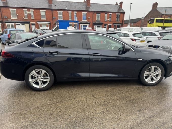 2025 Vauxhall Insignia