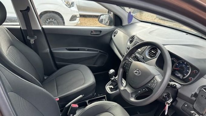 2025 Hyundai I10