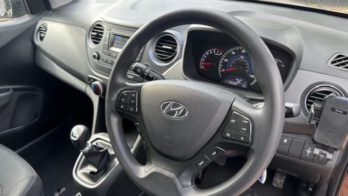 2025 Hyundai I10