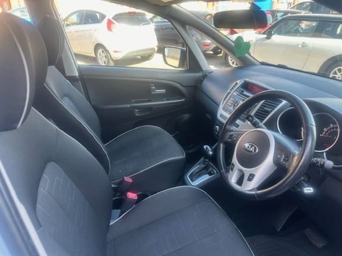 2025 Kia Venga
