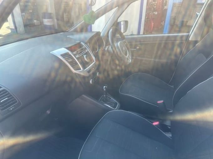 2025 Kia Venga