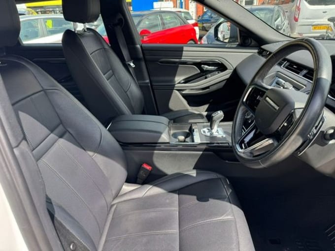 2025 Land Rover Range Rover Evoque