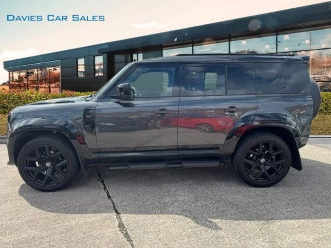 2025 Land Rover Defender