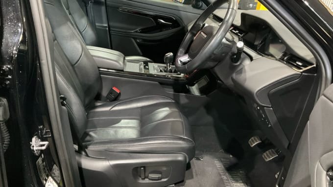 2025 Land Rover Range Rover Evoque