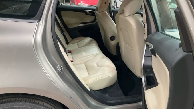 2025 Volvo Xc60