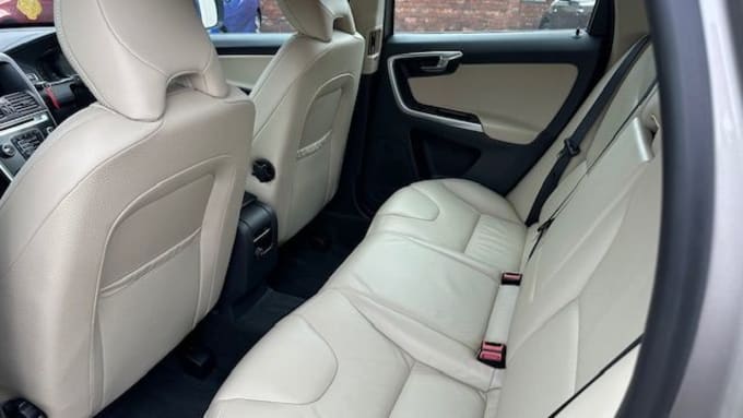 2025 Volvo Xc60