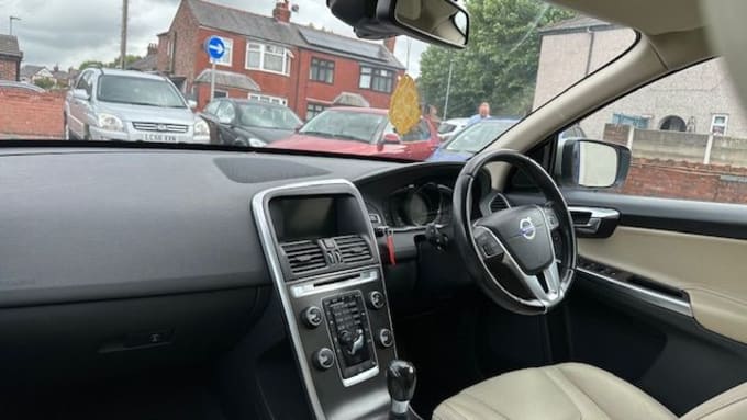 2025 Volvo Xc60