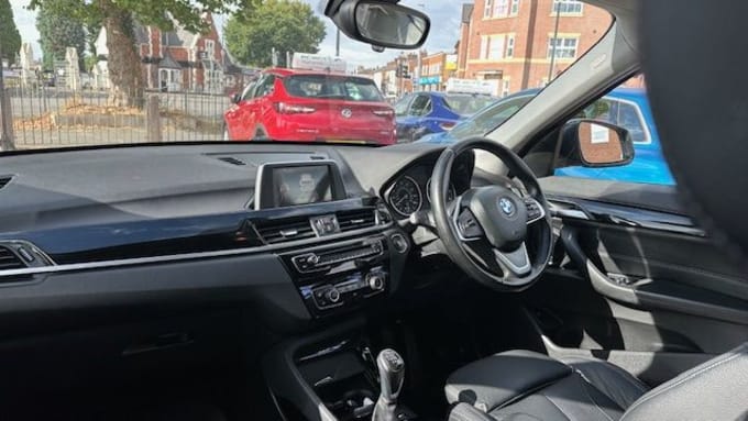 2025 BMW X1