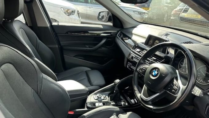 2025 BMW X1