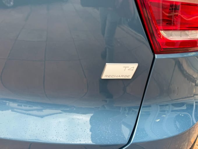 2025 Volvo Xc40