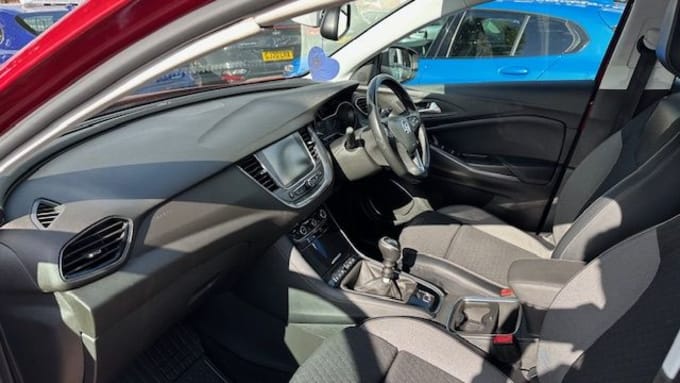 2025 Vauxhall Grandland X