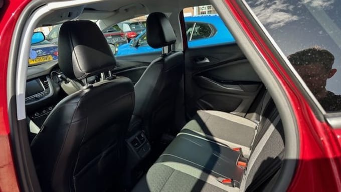 2025 Vauxhall Grandland X