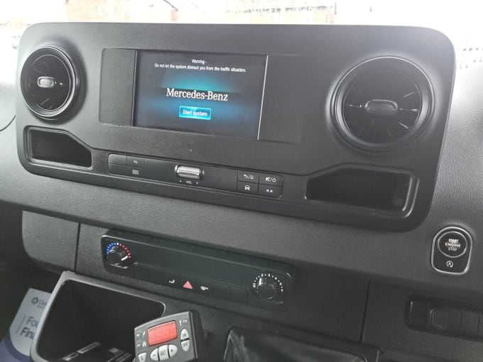 2025 Mercedes-benz Sprinter
