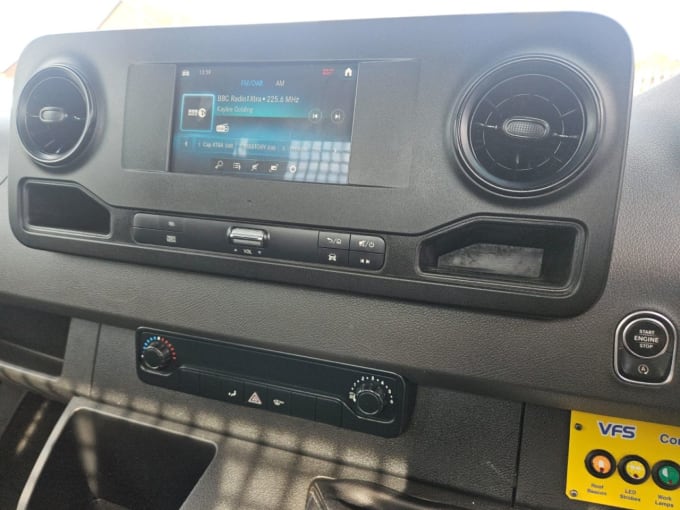 2025 Mercedes-benz Sprinter