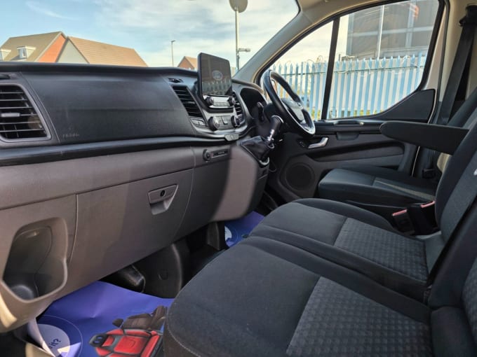 2025 Ford Transit Custom