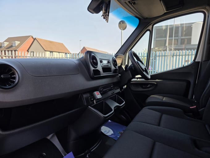 2025 Mercedes-benz Sprinter