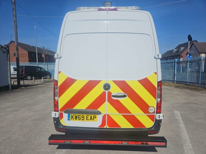 2025 Mercedes-benz Sprinter