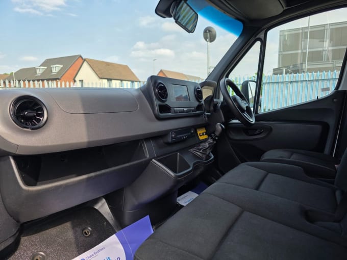 2025 Mercedes-benz Sprinter