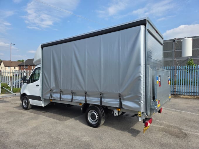 2025 Mercedes-benz Sprinter